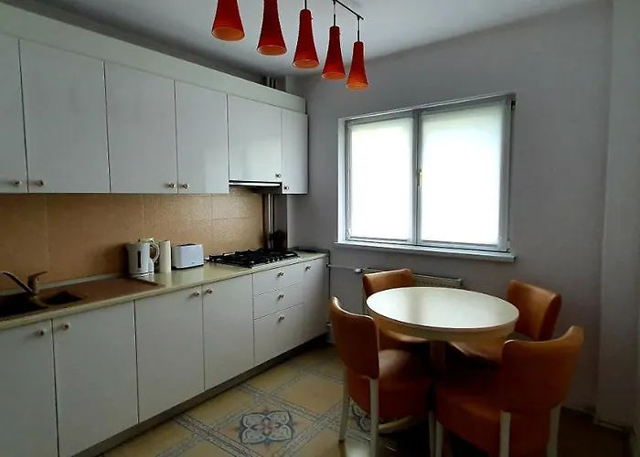 Between Parks - King Bed - - Football Field Apartmán *