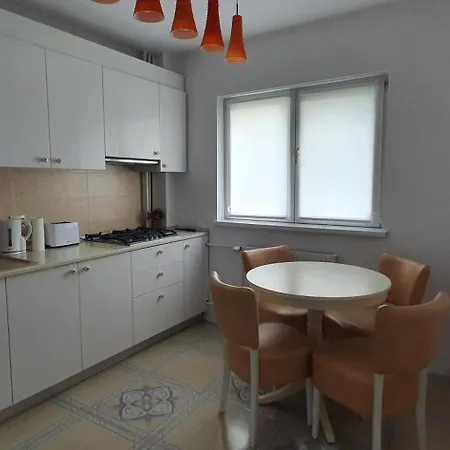 Between Parks - King Bed - - Football Field * בוקרשט